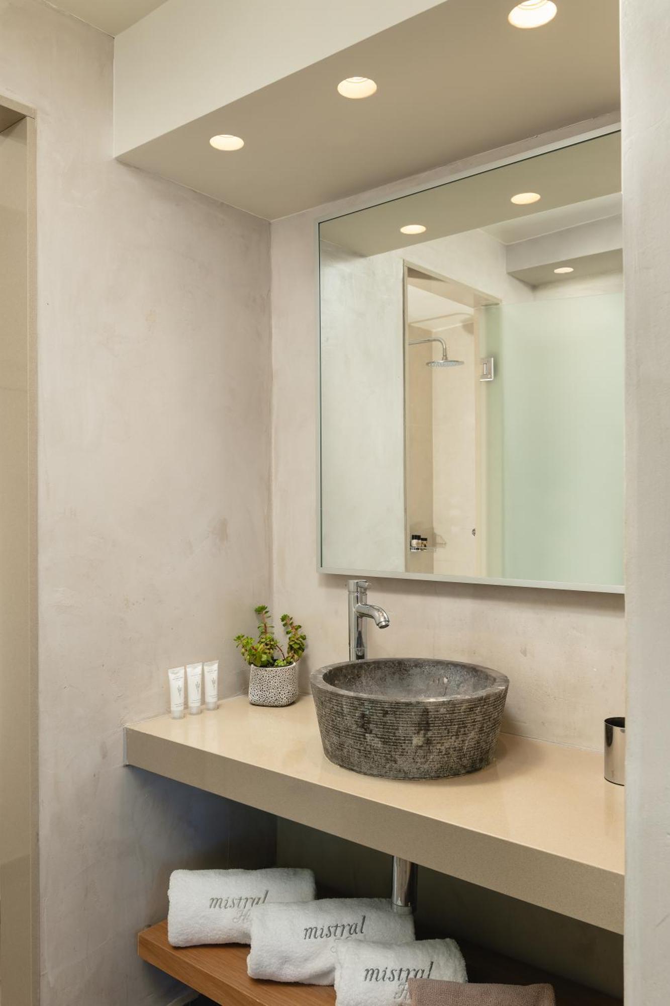 Mistral Hotel - For Solo Travelers Maleme  Bagian luar foto