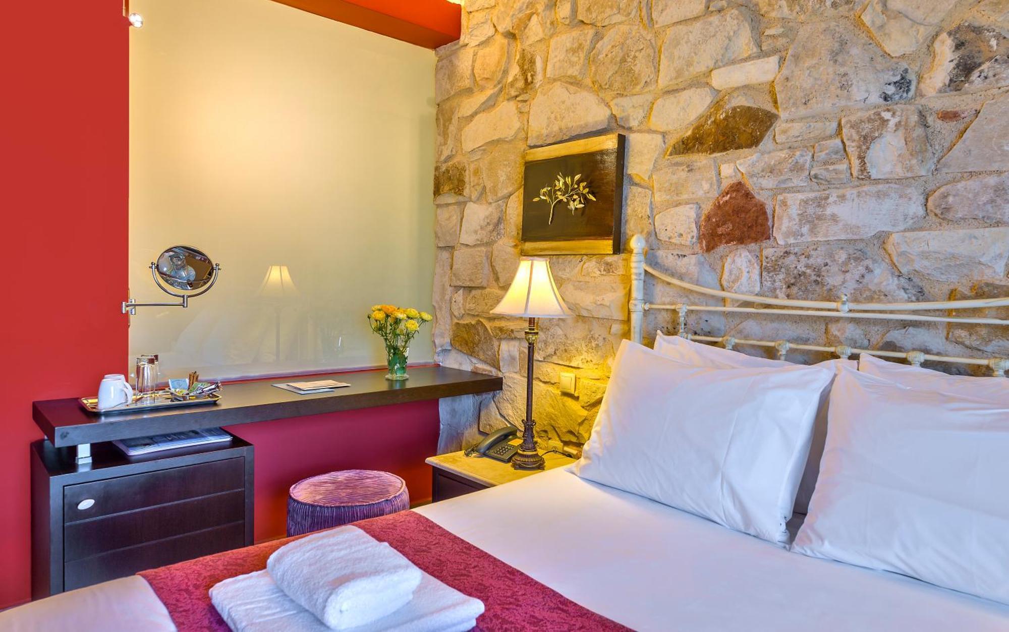 Mistral Hotel - For Solo Travelers Maleme  Bagian luar foto
