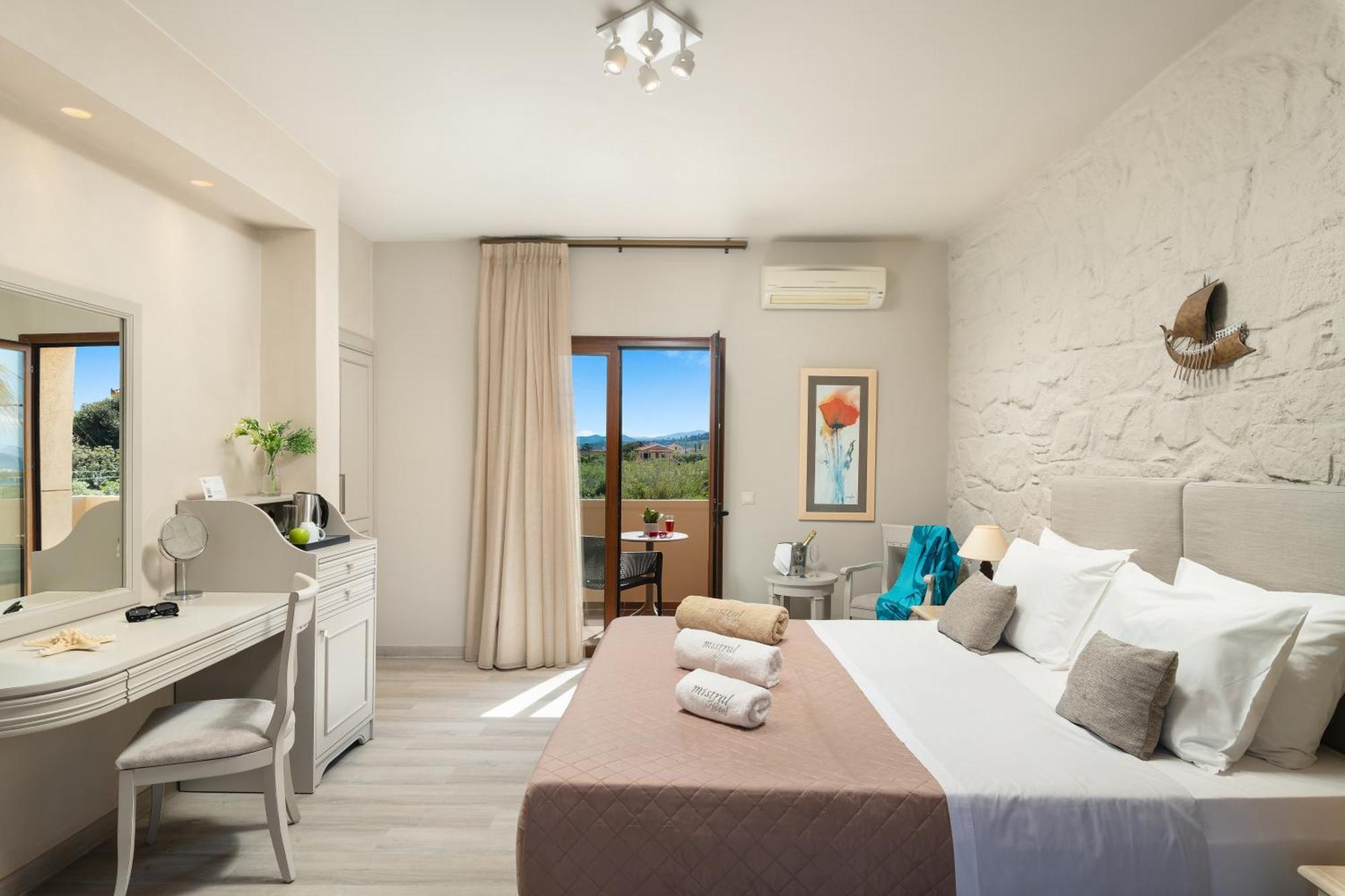 Mistral Hotel - For Solo Travelers Maleme  Bagian luar foto
