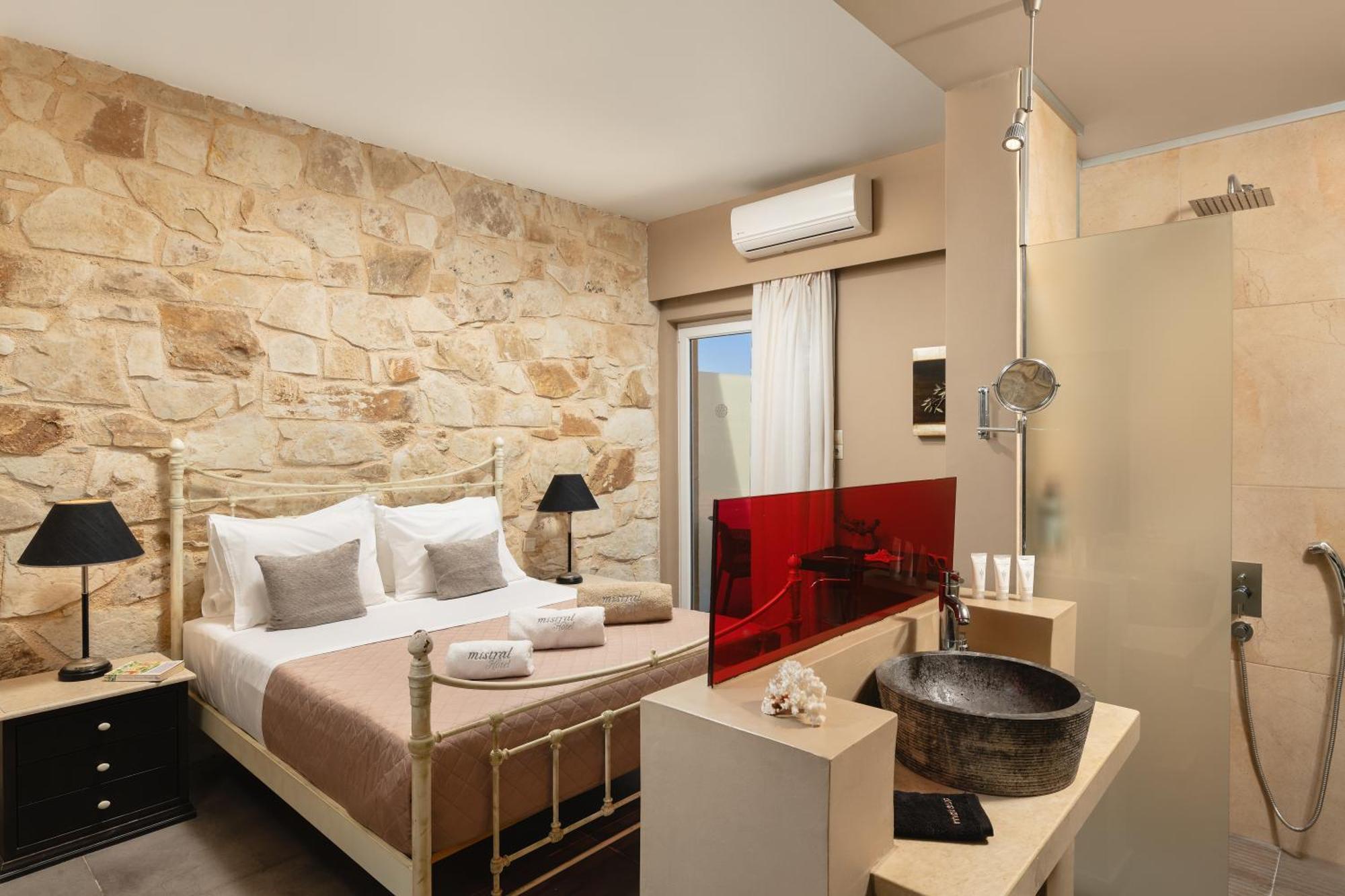 Mistral Hotel - For Solo Travelers Maleme  Bagian luar foto