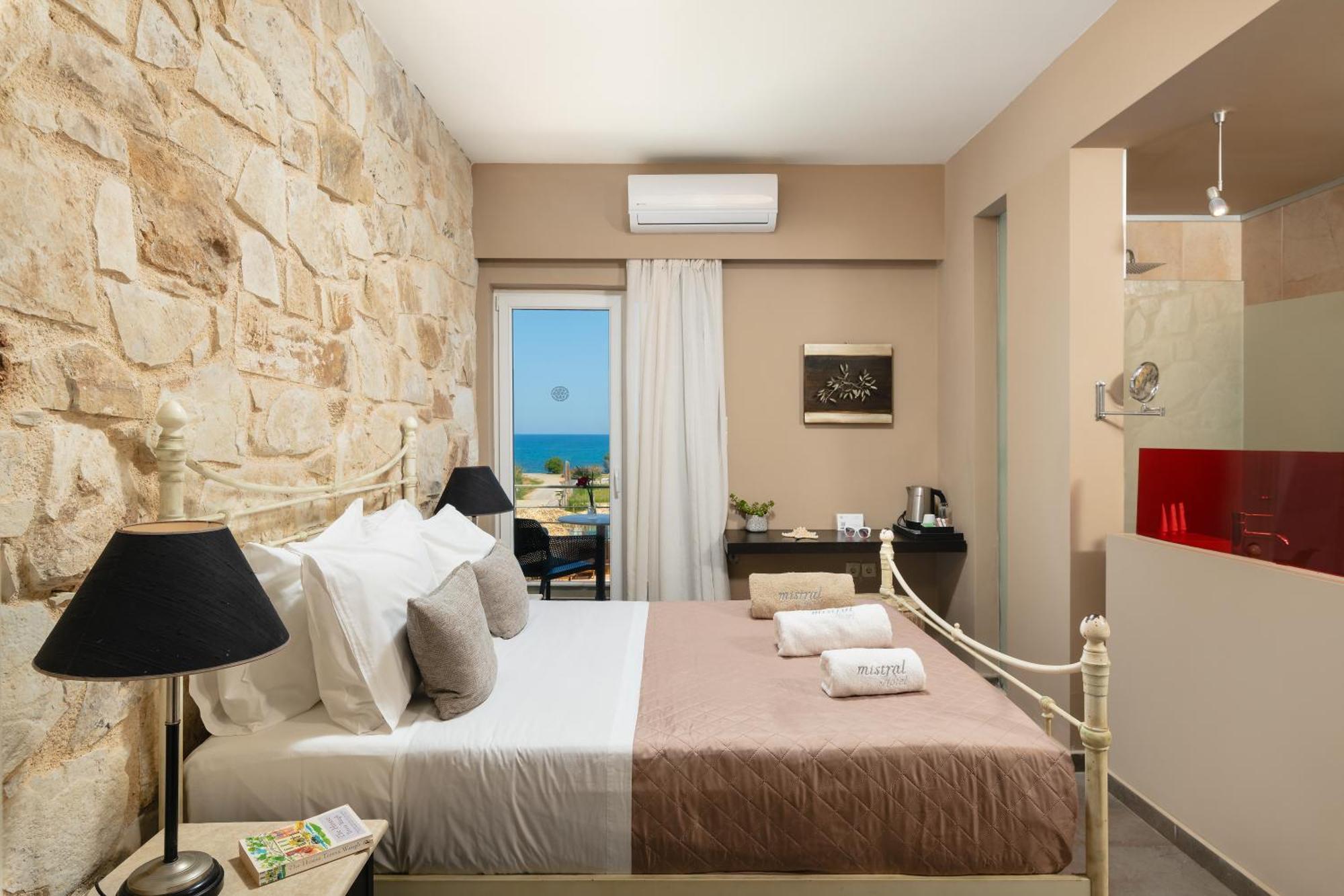 Mistral Hotel - For Solo Travelers Maleme  Bagian luar foto