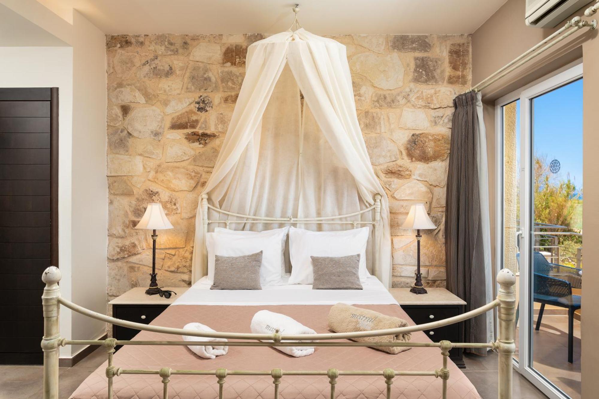 Mistral Hotel - For Solo Travelers Maleme  Bagian luar foto